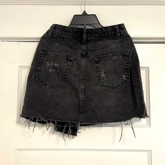 Like New Women’s Size X-Small BDG Denim Skirt By Urban Outfitters In Black - Picture 3 of 9